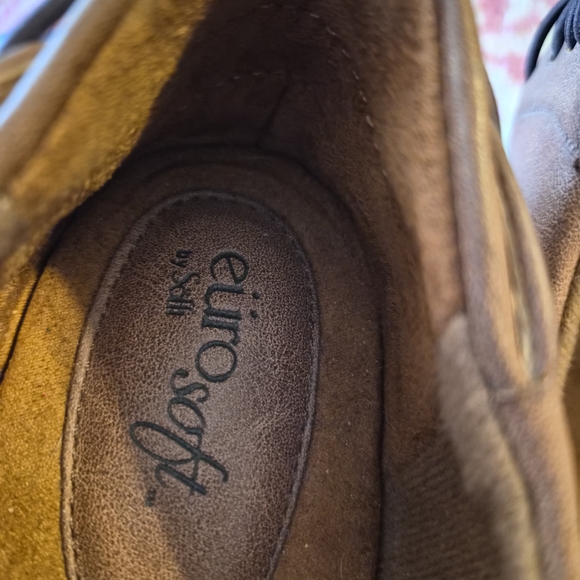 Womens - Picture 4 of 4